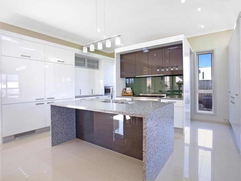 8 Montpellier Rise, Bella Vista NSW 2153