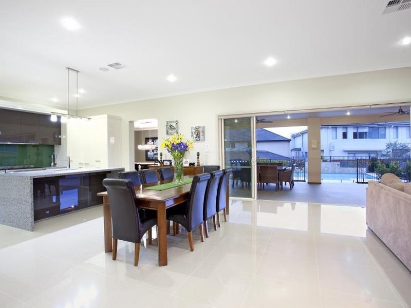 8 Montpellier Rise, Bella Vista NSW 2153