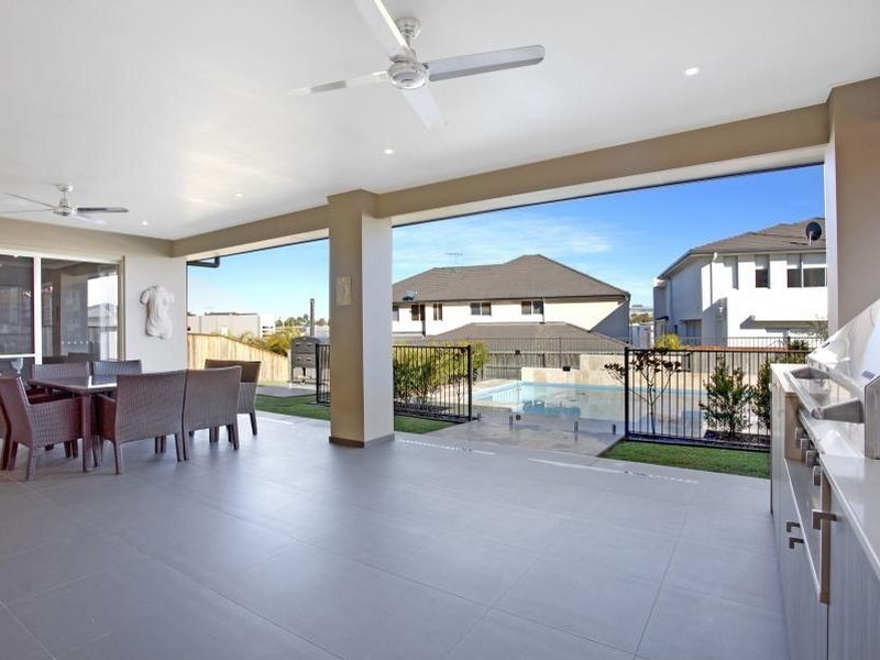 8 Montpellier Rise, Bella Vista NSW 2153