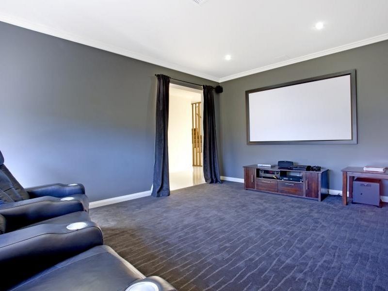 8 Montpellier Rise, Bella Vista NSW 2153