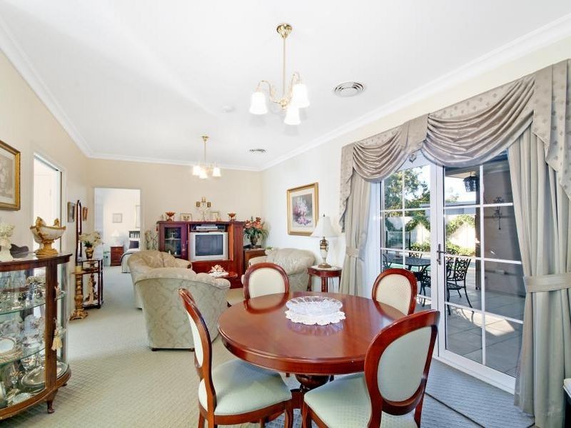 37 Edgewater Drive, Bella Vista NSW 2153