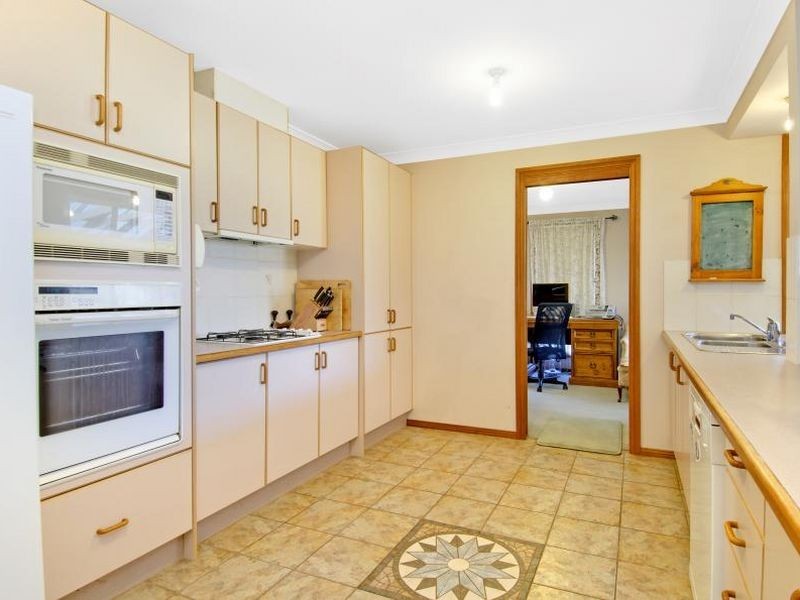 4 Hevrell Court, Glenwood NSW 2768