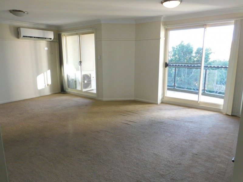 708/91a Bridge Street, Westmead NSW 2145