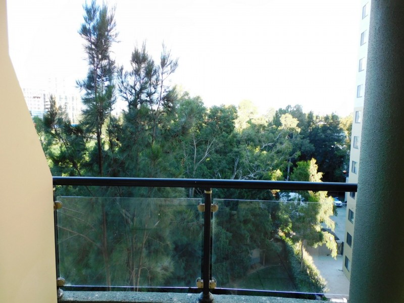 708/91a Bridge Street, Westmead NSW 2145