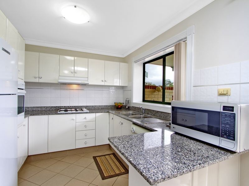 13/11 Watkins Rd, Baulkham Hills NSW 2153