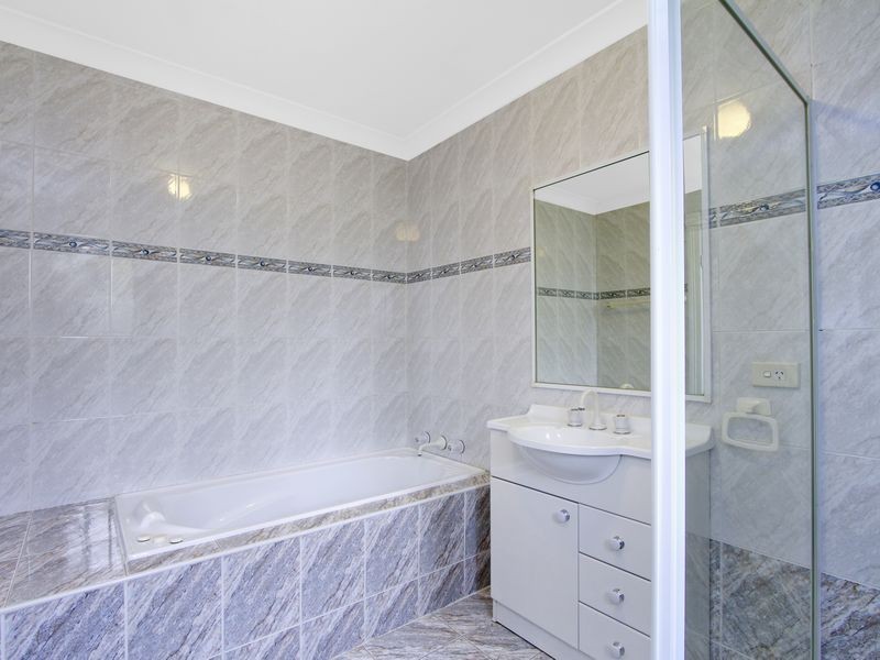 13/11 Watkins Rd, Baulkham Hills NSW 2153