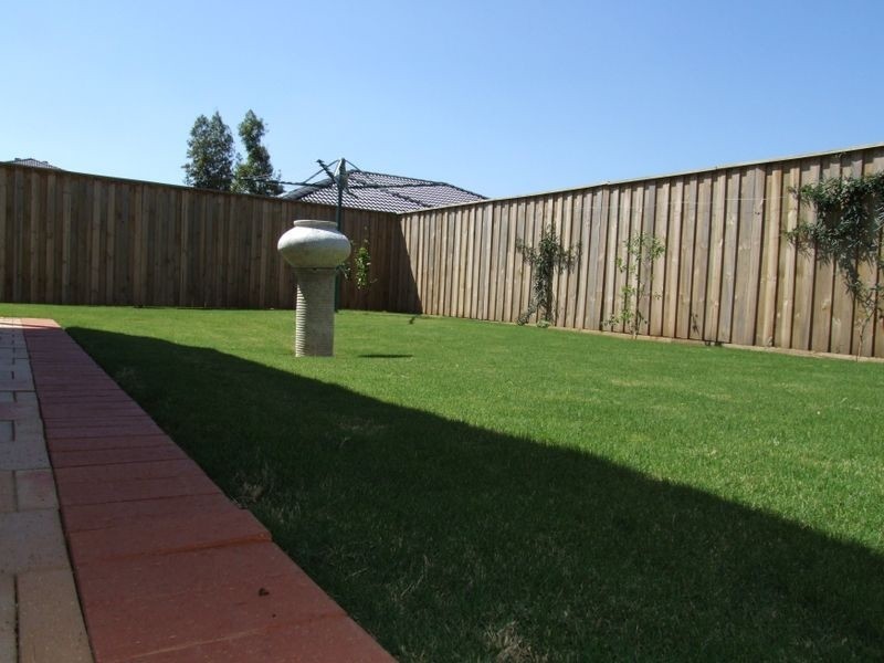 5 Clapham Street, Stanhope Gardens NSW 2768