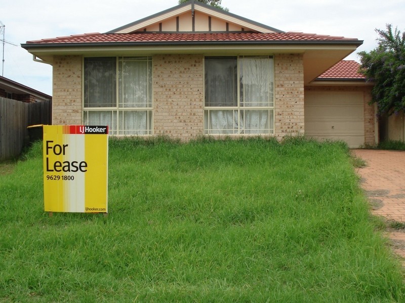 35 Yancannia Tce, Glenwood NSW 2768