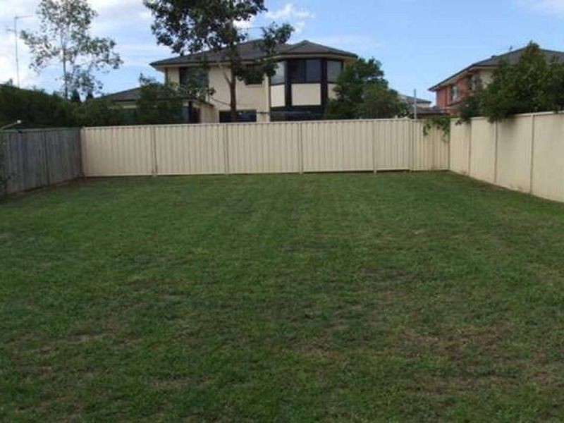 35 Yancannia Tce, Glenwood NSW 2768