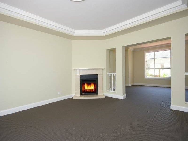 24 Brae Pl, Castle Hill NSW 2154