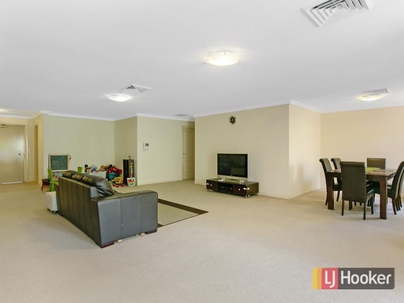23/7-15 Purser Ave, Castle Hill NSW 2154