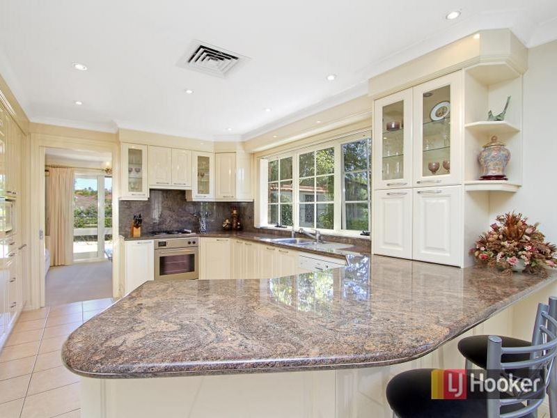 15 Melanie Place, Bella Vista NSW 2153