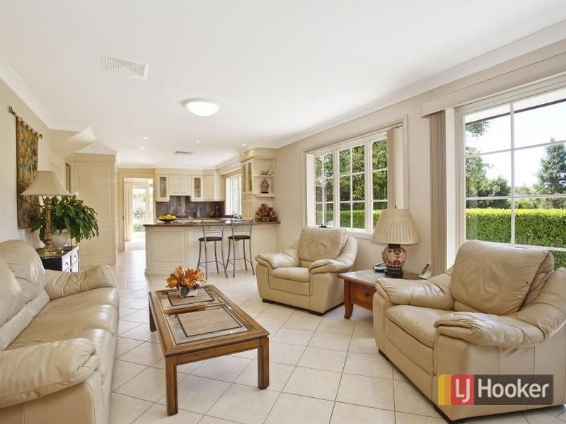 15 Melanie Place, Bella Vista NSW 2153