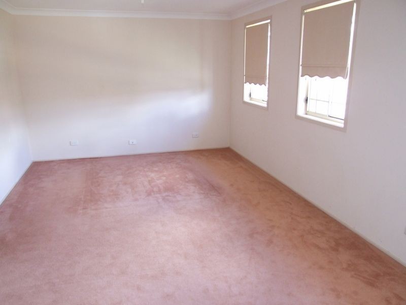 25 James Mileham Dr, Kellyville NSW 2155