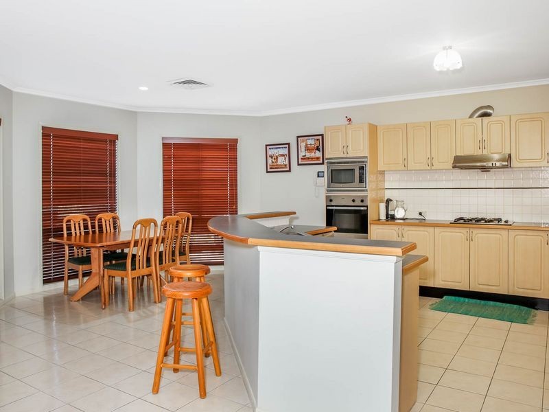 9 Peak Street, Glenwood NSW 2768