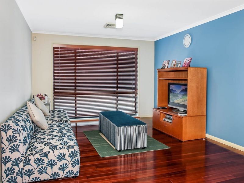 9 Peak Street, Glenwood NSW 2768