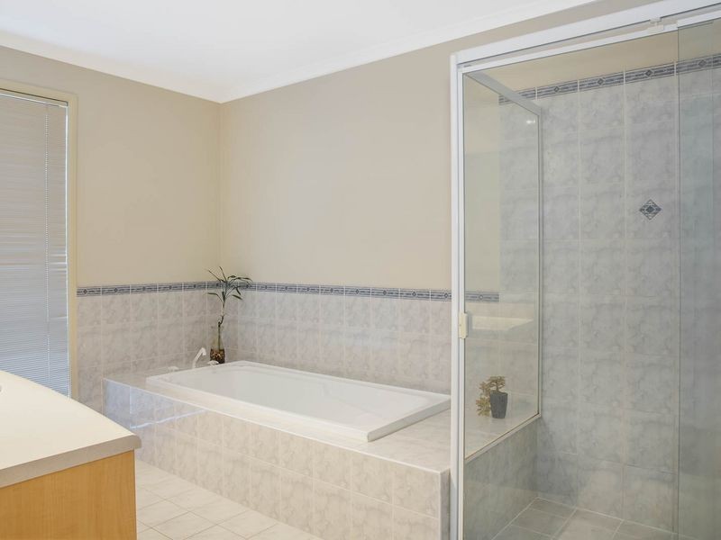 9 Peak Street, Glenwood NSW 2768