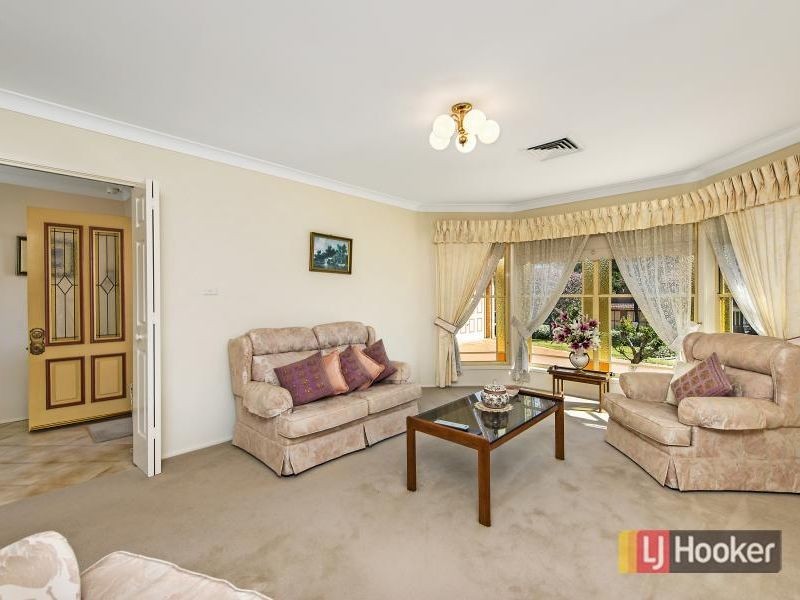 8 Nicholas Close, Bella Vista NSW 2153