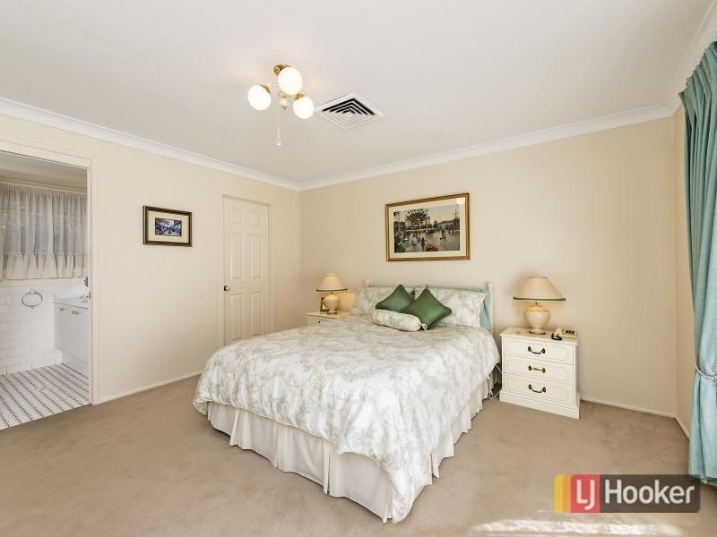 8 Nicholas Close, Bella Vista NSW 2153