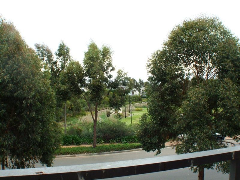 85 Edgewater Dr, Bella Vista NSW 2153