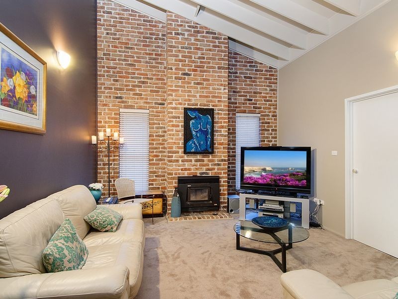 15 Delaney Drive, Baulkham Hills NSW 2153