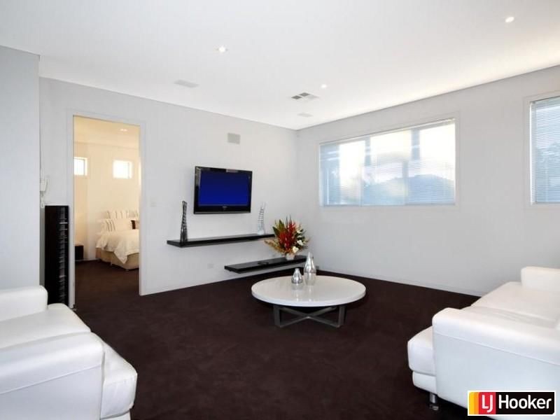 7 Ashburn Close, Bella Vista NSW 2153