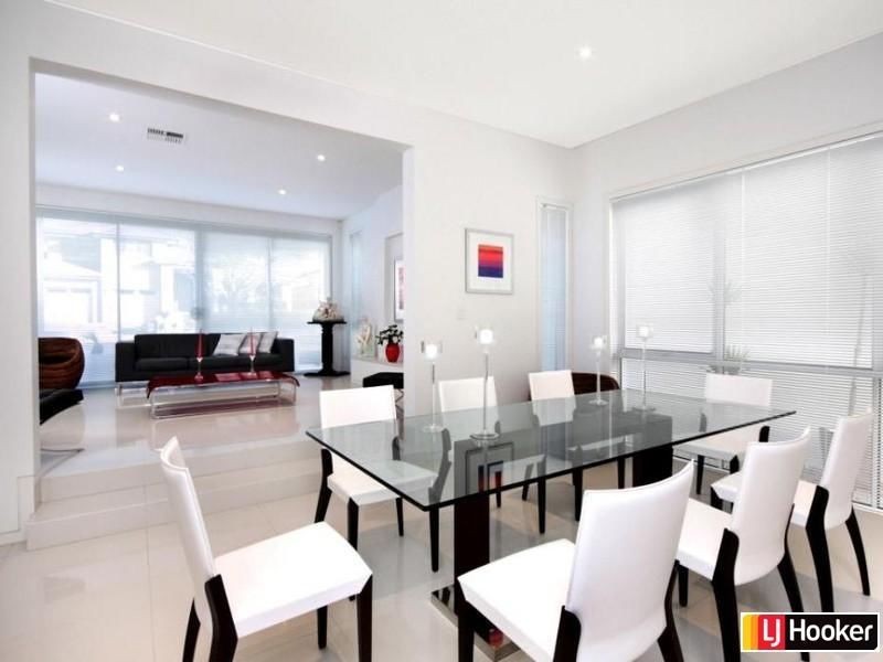 7 Ashburn Close, Bella Vista NSW 2153