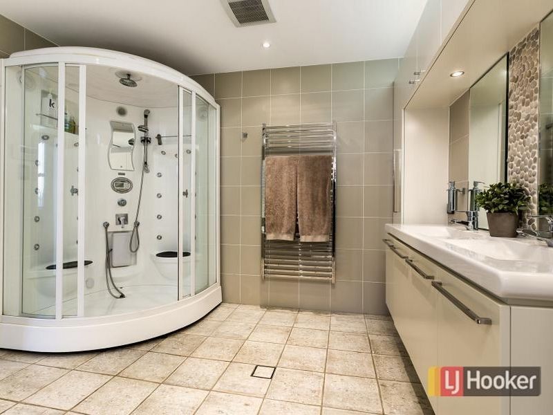 16 Brighton Drive, Bella Vista NSW 2153