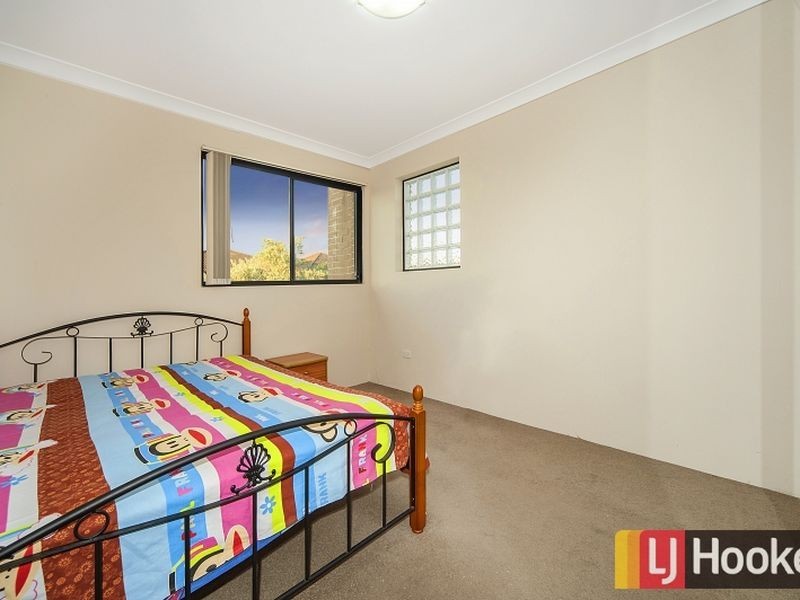5/9 Kimberley St, Merrylands NSW 2160