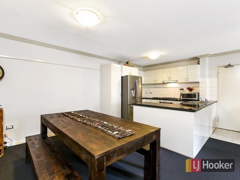 25/392 Windsor Road, Baulkham Hills NSW 2153