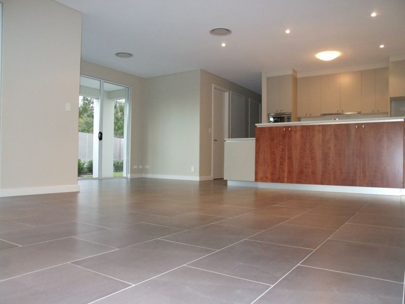 12 Jardine Tce, Bella Vista NSW 2153