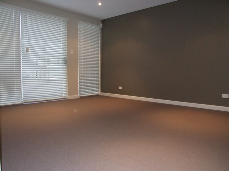 12 Jardine Tce, Bella Vista NSW 2153