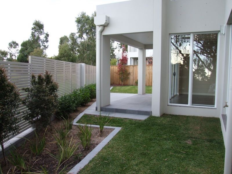 12 Jardine Tce, Bella Vista NSW 2153