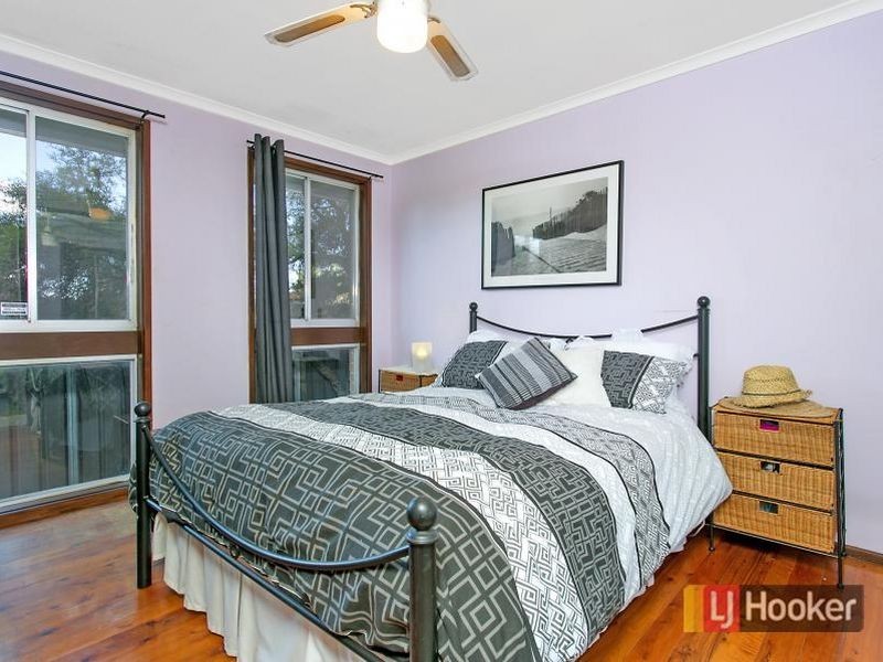 54 Tallagandra Dr, Quakers Hill NSW 2763