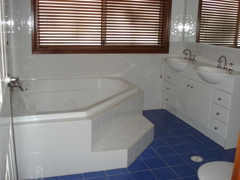 13 Rothwell Cct, Glenwood NSW 2768