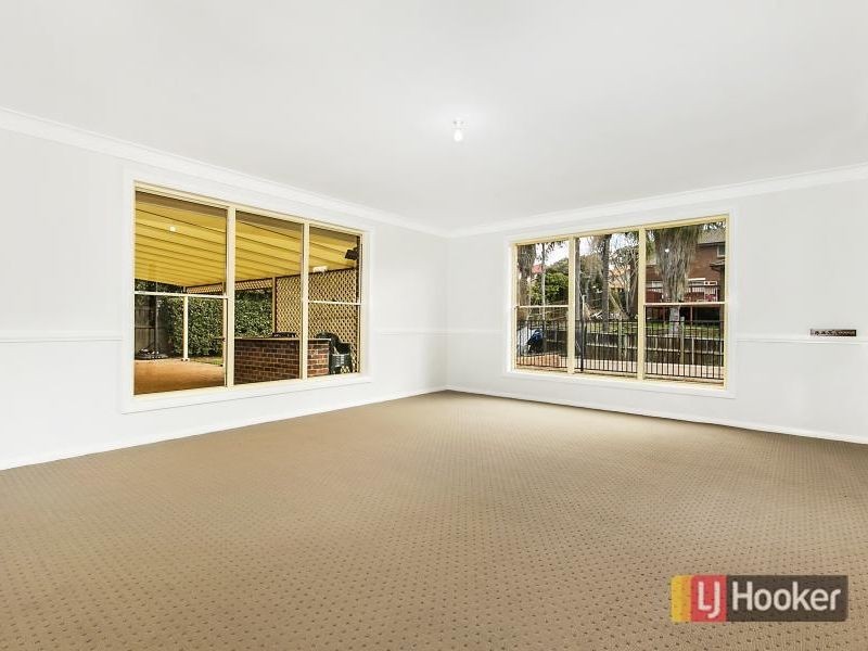 2 Springfield Crescent, Bella Vista NSW 2153