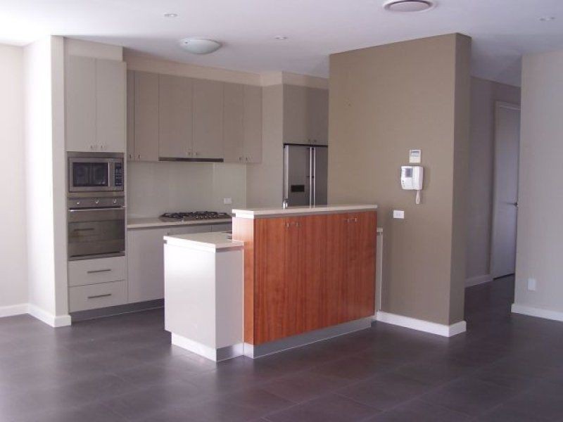 15 Waterstone Cr, Bella Vista NSW 2153