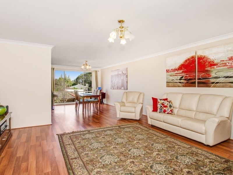 8 Crestview Drive, Glenwood NSW 2768