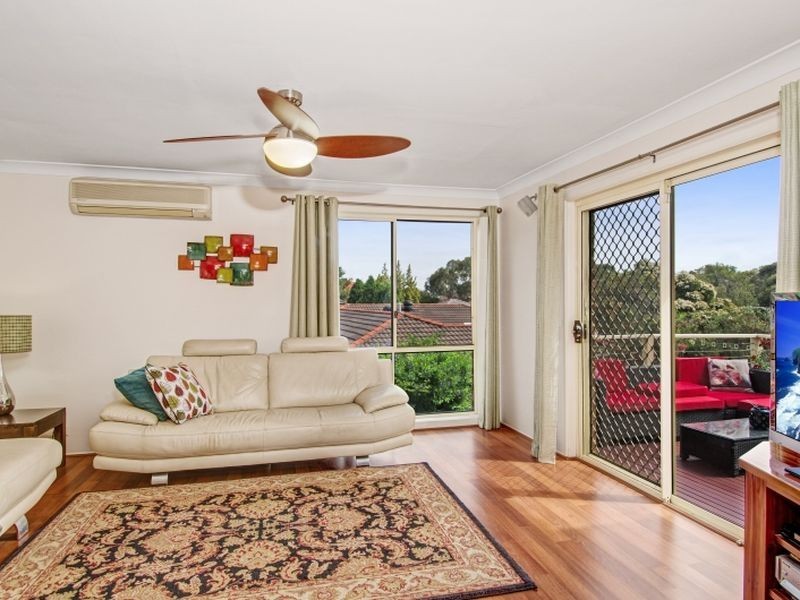 8 Crestview Drive, Glenwood NSW 2768