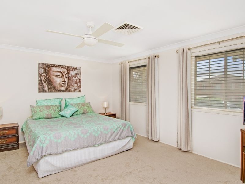 8 Crestview Drive, Glenwood NSW 2768