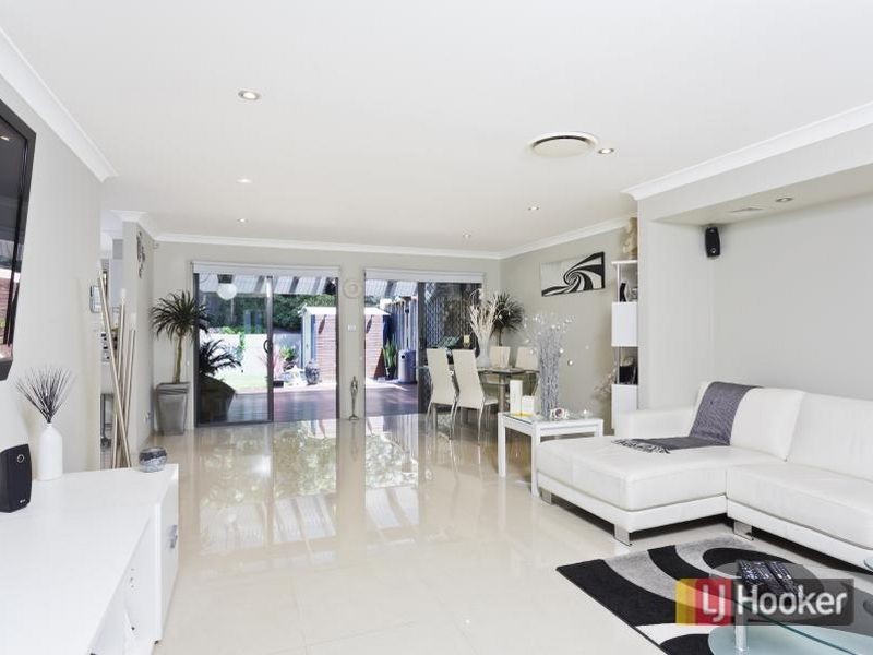 39 Skylark Circuit, Bella Vista NSW 2153