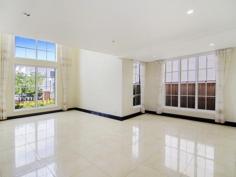 5 Woodbridge Place, Bella Vista NSW 2153