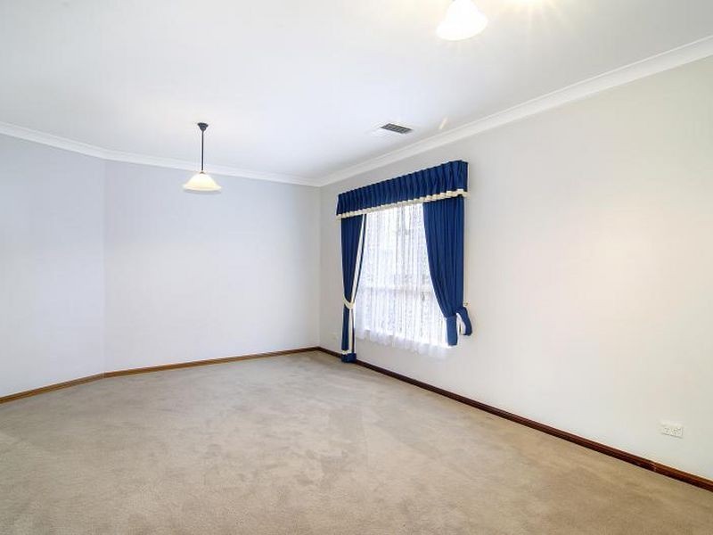 13 Salvestro Place, Bella Vista NSW 2153