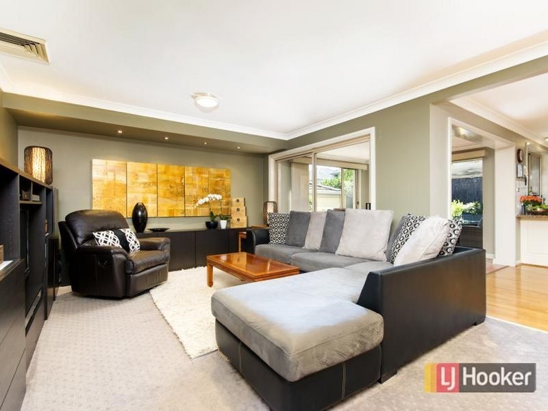 9 Goldfinch Crescent, Bella Vista NSW 2153