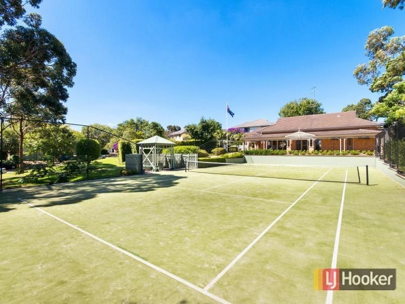 9 Goldfinch Crescent, Bella Vista NSW 2153