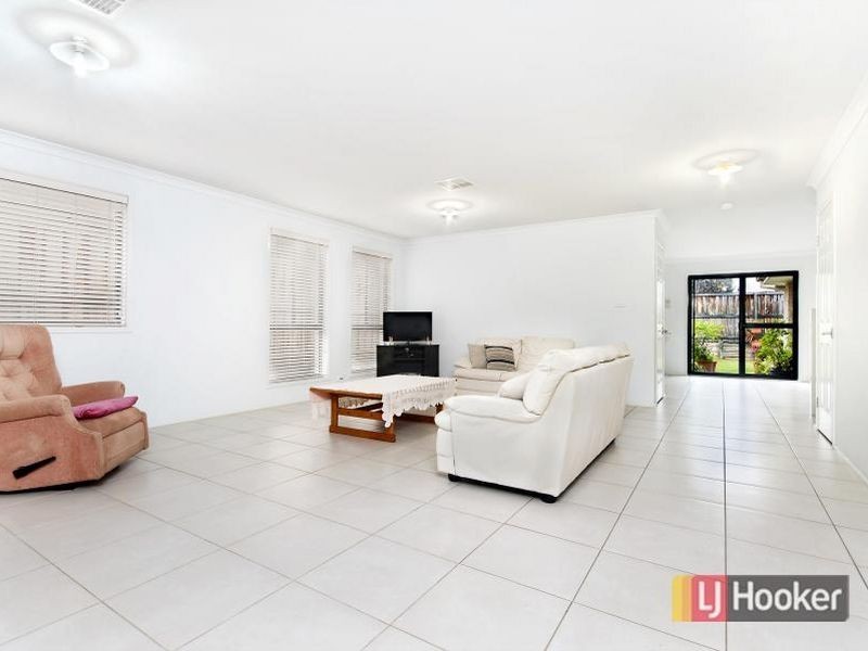4 Compass Avenue, Beaumont Hills NSW 2155