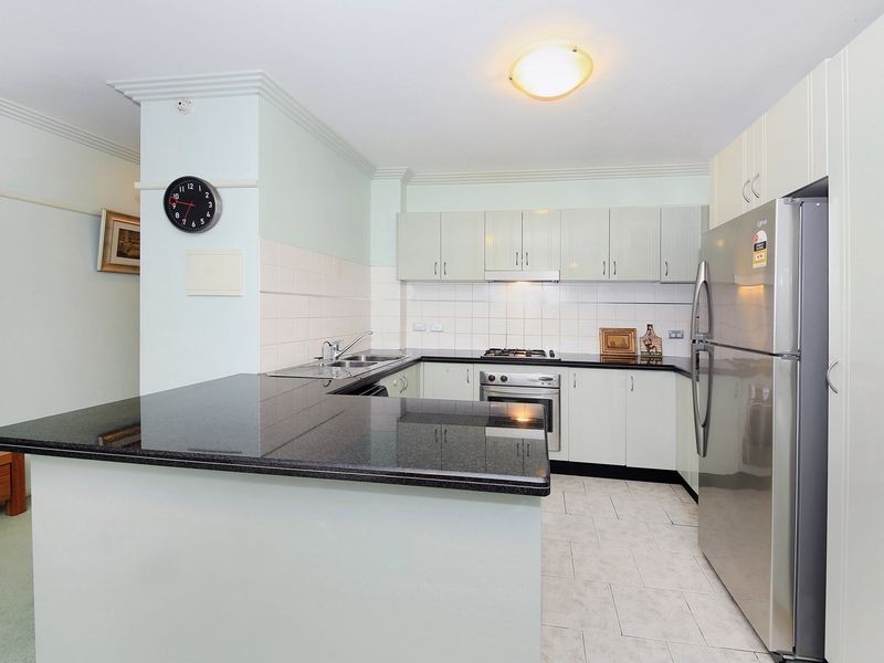 21/392-402 Windsor Road, Baulkham Hills NSW 2153