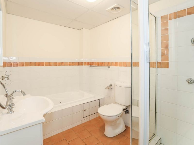 17/392-402 Windsor Road, Baulkham Hills NSW 2153