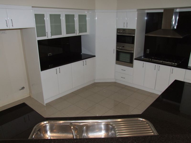 34 Prestige Av, Bella Vista NSW 2153