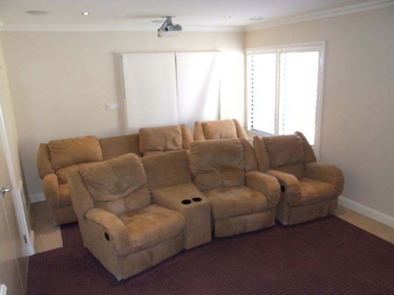 1 Calais Place, Castle Hill NSW 2154